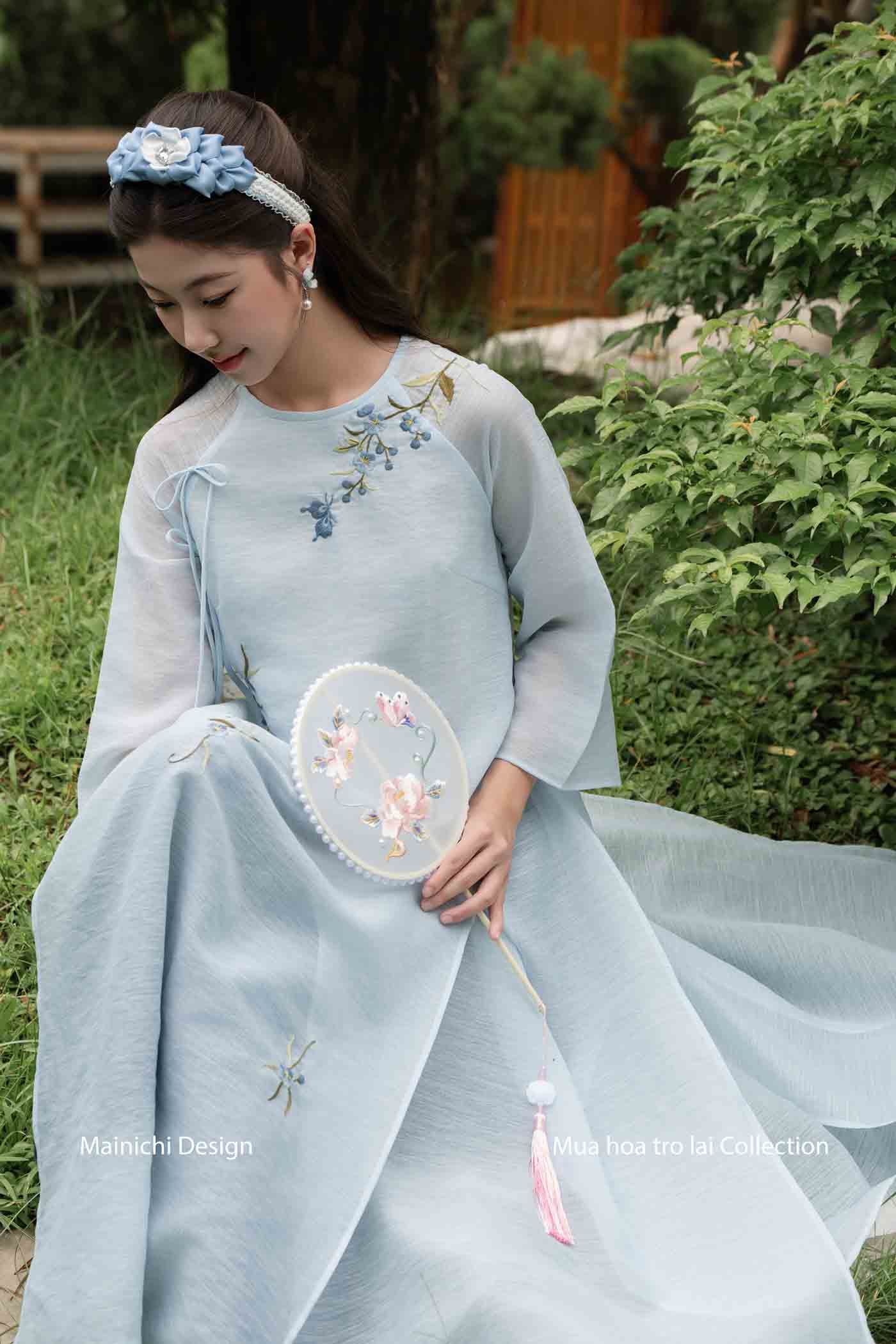 BST Tiêu Lạc: Xanh dương nhạt